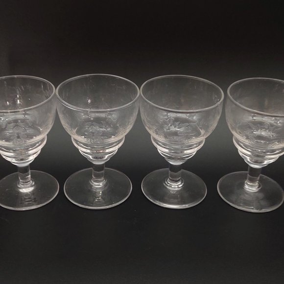 Set of 4 Etched Crystal Wine or Liqueur Glasses - Picture 1 of 10